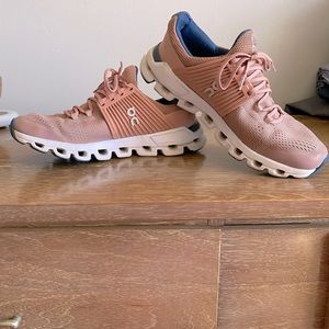 On cloud - Cloudswift Women’s shoes